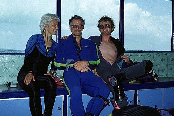 MarieKepiFrank.JPG (52913 Byte)